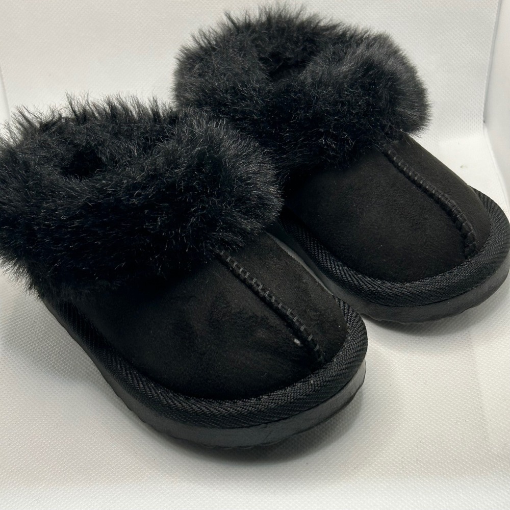 Black Suede Faux Fur Lined kids Boots Size 5 Target Winter Pull On‎ Outdoor